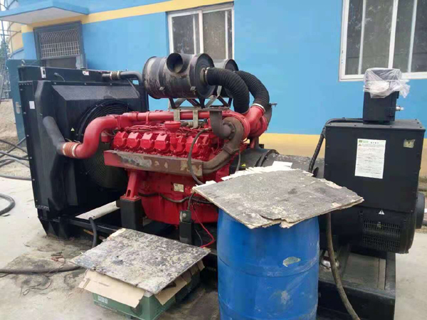 西乡塘关于柴油发电机组水箱污垢的产生与清理